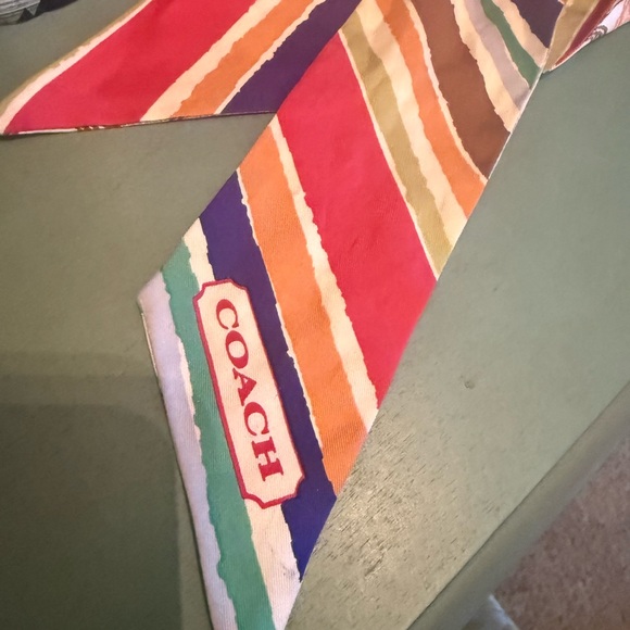 Coach skinny scarf - Picture 2 of 3